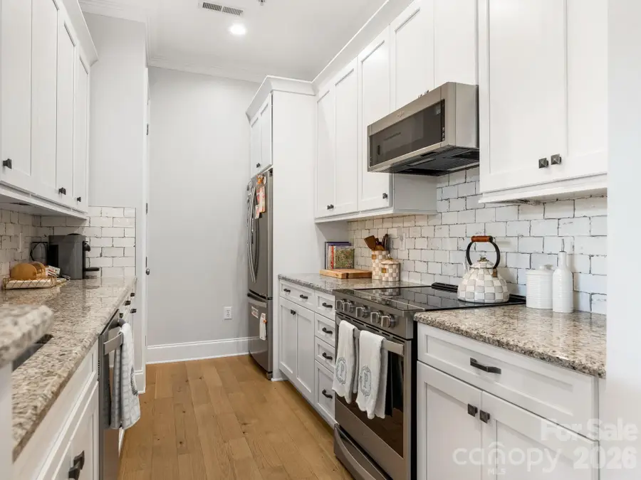 2964 Selwyn Avenue #209, Charlotte, NC 28209 - #3