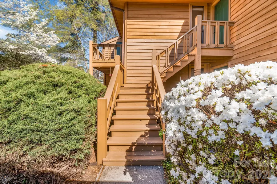 521 Courtwood Lane #8, Hendersonville, NC 28739 - #2