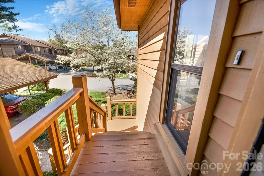 521 Courtwood Lane #8, Hendersonville, NC 28739 - #3