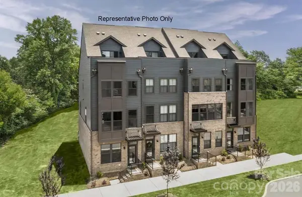 1016 Bella Grove Lane, Charlotte, NC 28262