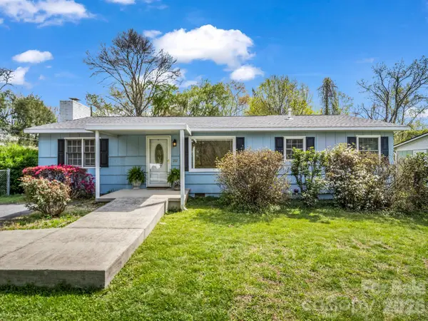 212 Vance Avenue, Black Mountain, NC 28711