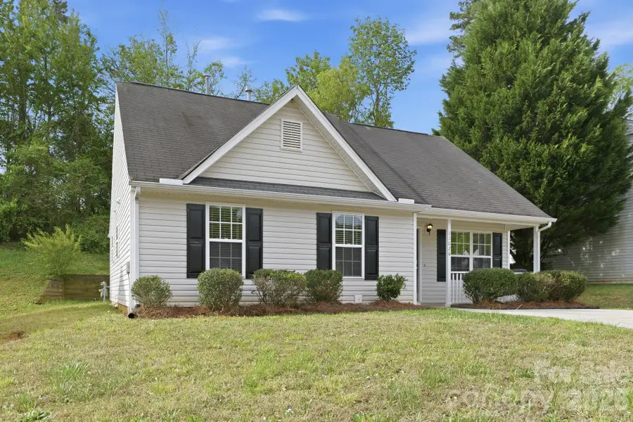 11026 Olde English Drive, Charlotte, NC 28216 - #3