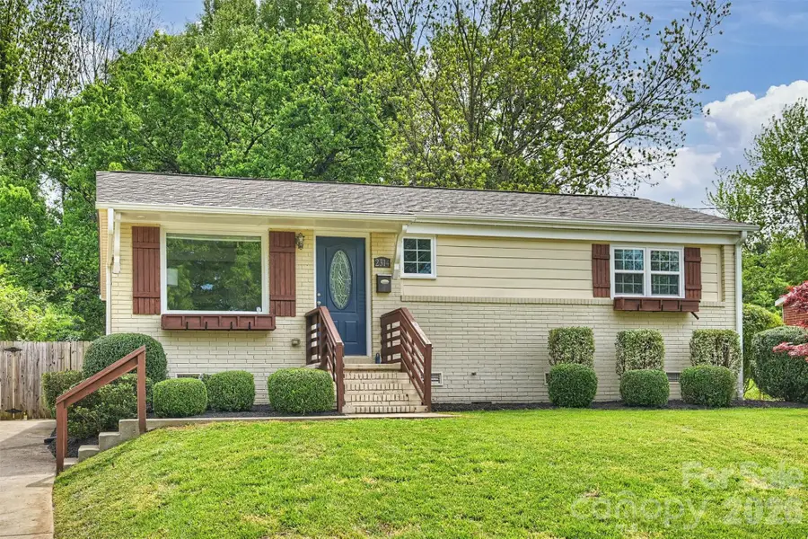 2314 Crestview Drive, Charlotte, NC 28216 - #3