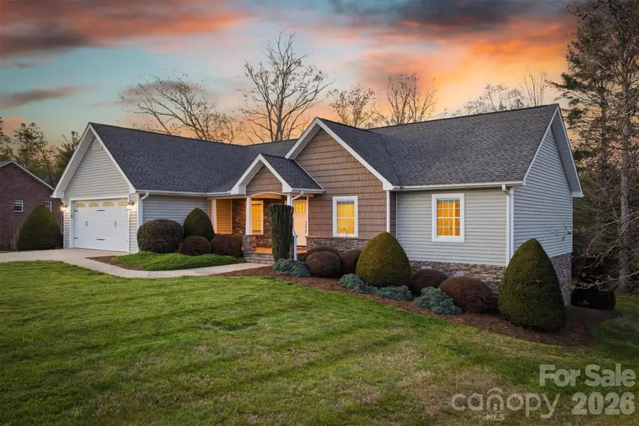 5205 South Oak Circle, Granite Falls, NC 28630 - #2