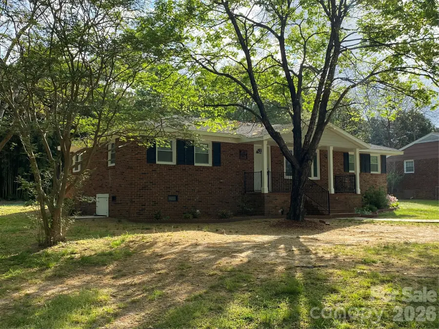 102 Mcdowell Street, Great Falls, SC 29055 - #2