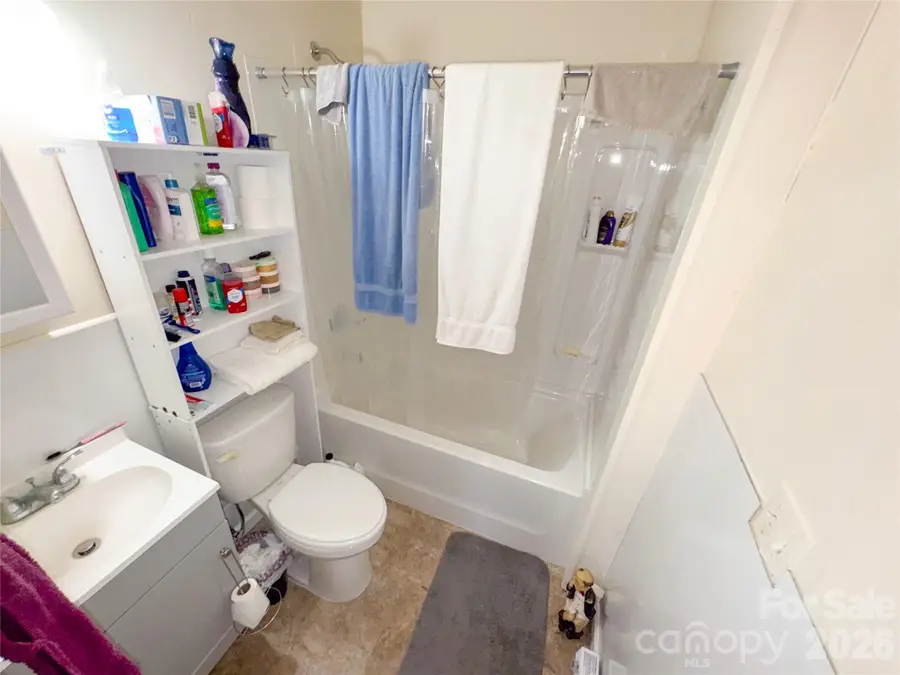 172 Sunset Drive, Thomasville, NC 27360 - #3