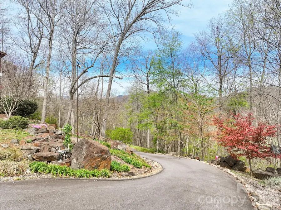 711 Winfield Drive, Clyde, NC 28721 - #2