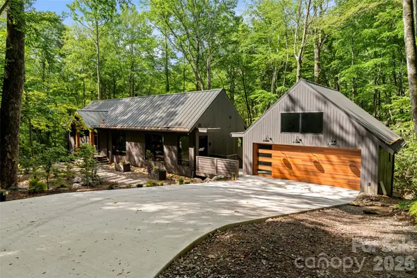 80 Hemlock Circle, Black Mountain, NC 28711