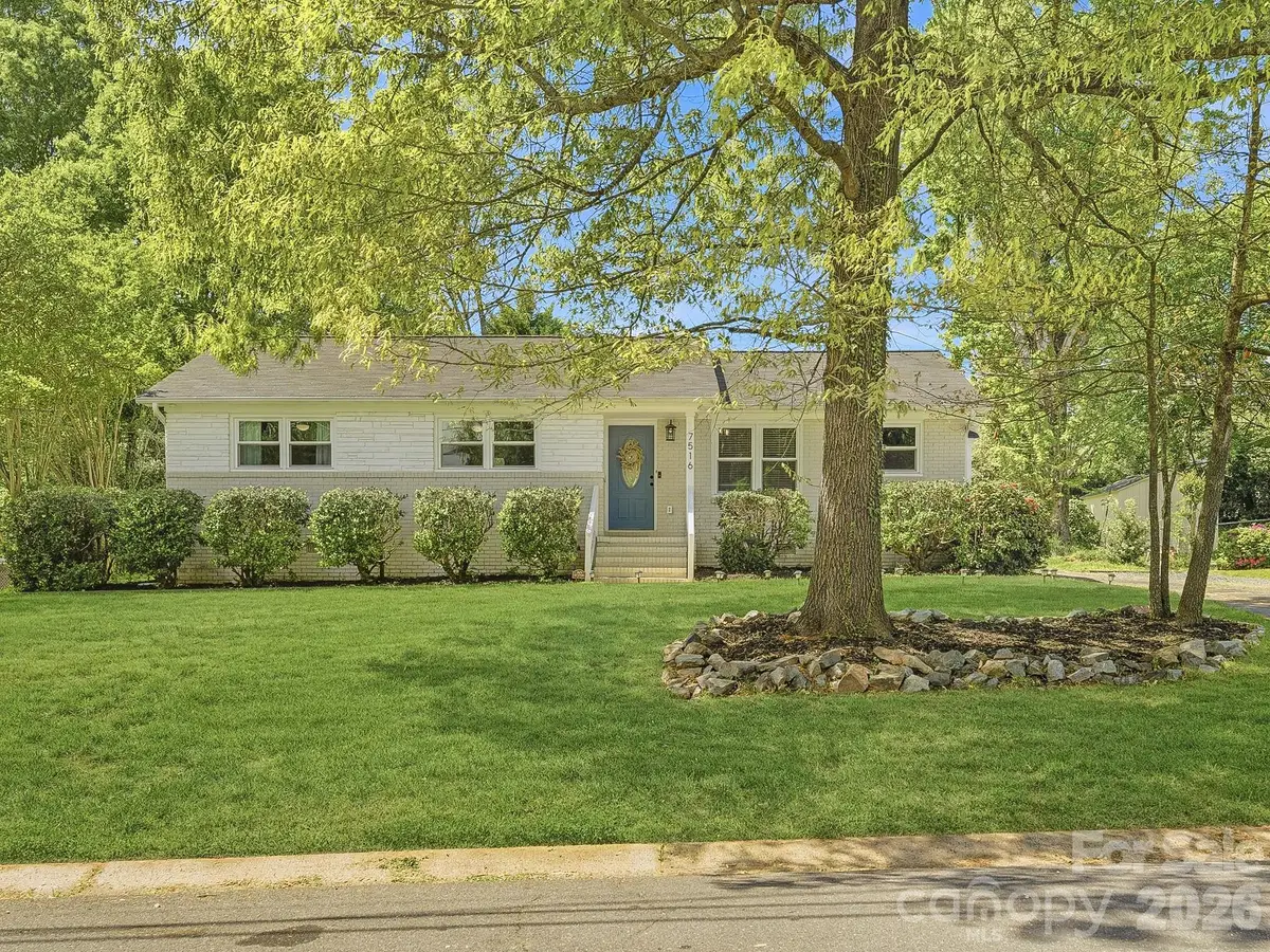 7516 Thorncliff Drive, Charlotte, NC 28210 - #1