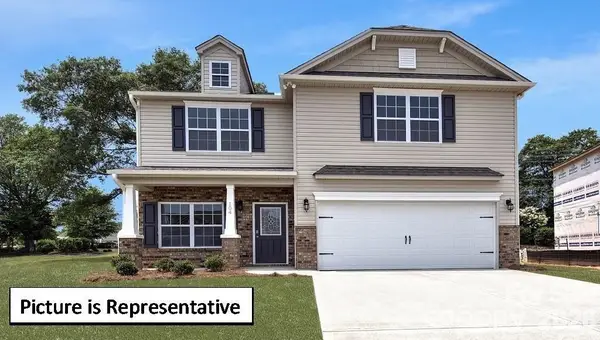 3133 Platinum Pointe Drive, Charlotte, NC 28227