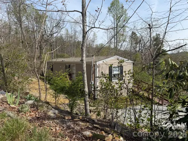 273 Mcmillan Drive, Hendersonville, NC 28792