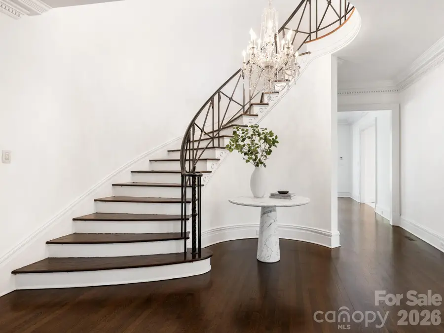 1930 Queens Road W, Charlotte, NC 28207 - #3