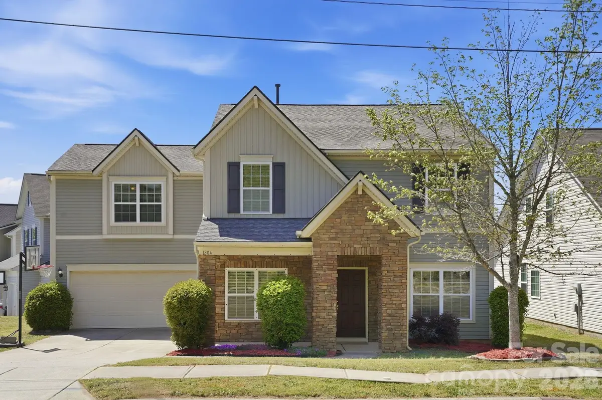 1304 Woodglen Lane, Matthews, NC 28104 - #1