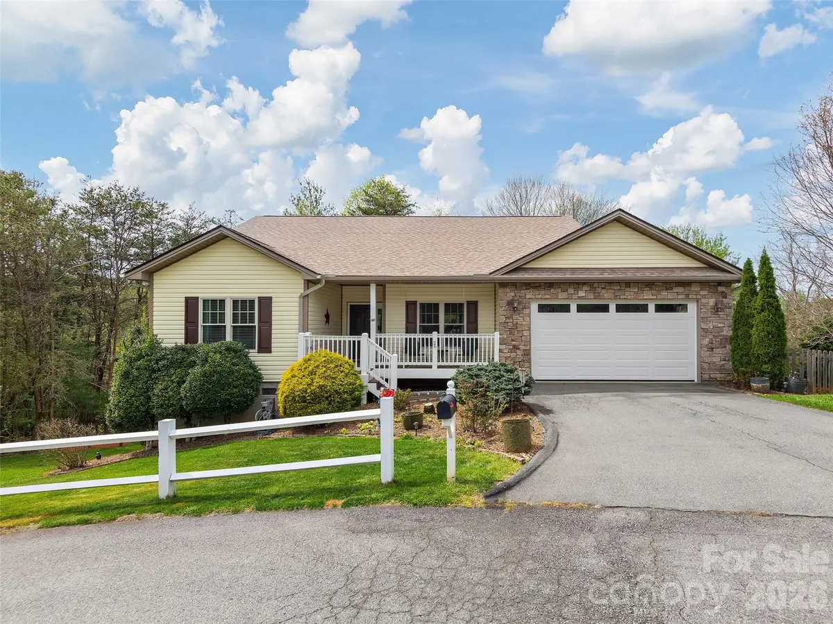 26 Lancaster Lane, Weaverville, NC 28787 - #1