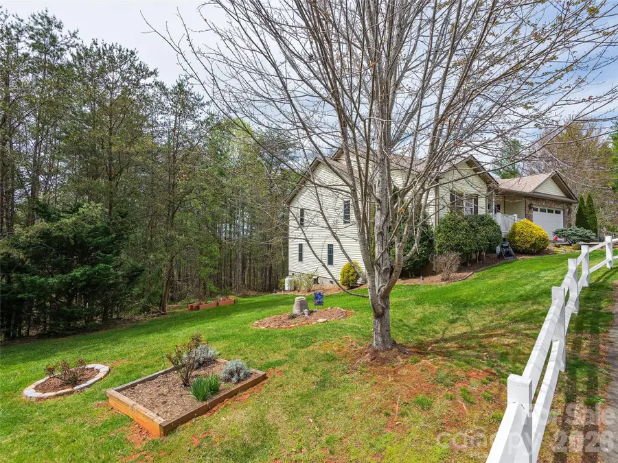 26 Lancaster Lane, Weaverville, NC 28787 - #3