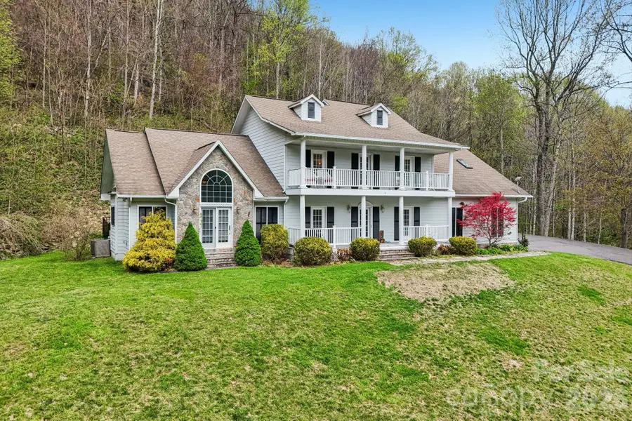 302 Davy Crockett Drive, Maggie Valley, NC 28751 - #2