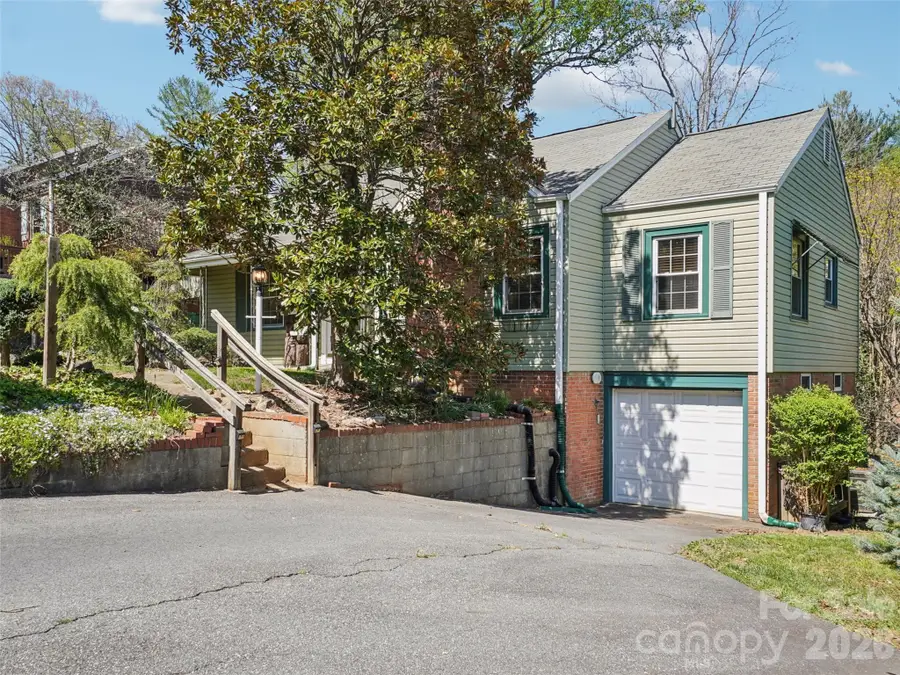 28 Kensington Drive, Asheville, NC 28805 - #3