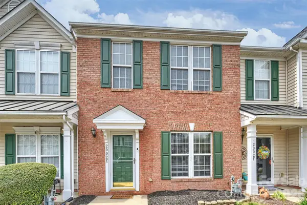 2002 Cramerton Village Drive, Cramerton, NC 28032