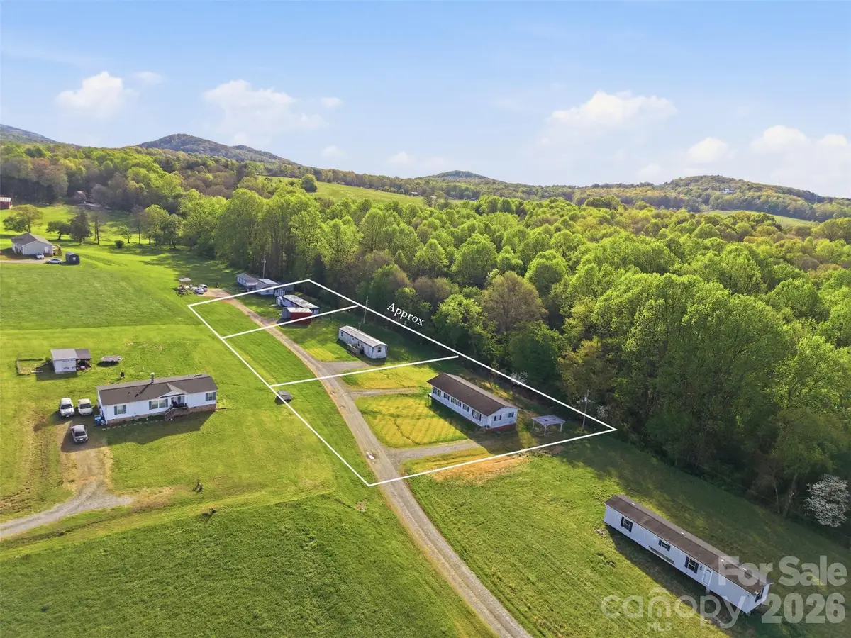 114/116 Harrington Place Drive, Taylorsville, NC 28681 - #1