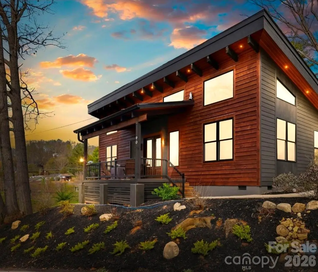 90 Summit Street, Waynesville, NC 28786 - #1
