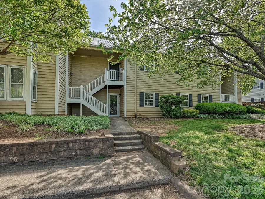 3206 Selwyn Farms Lane #2, Charlotte, NC 28209 - #2