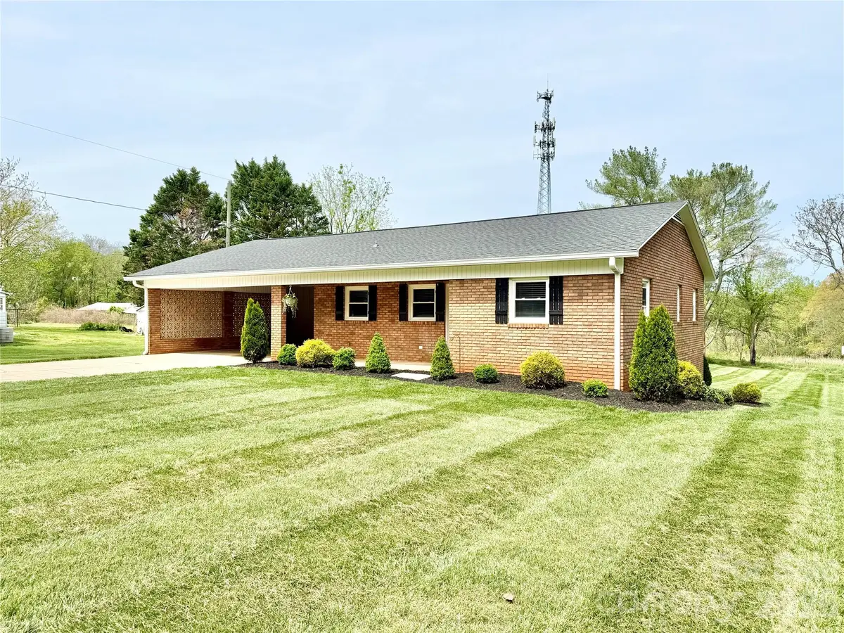 261 N Thomas Lane, Stony Point, NC 28678 - #1