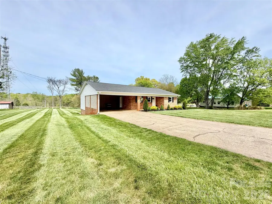 261 N Thomas Lane, Stony Point, NC 28678 - #3