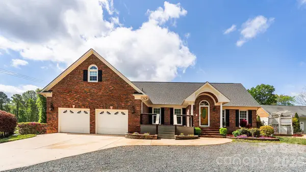 8219 Starnes Randall Road, Charlotte, NC 28215