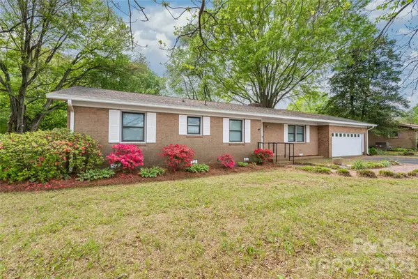 105 W Sunset Drive, Locust, NC 28097