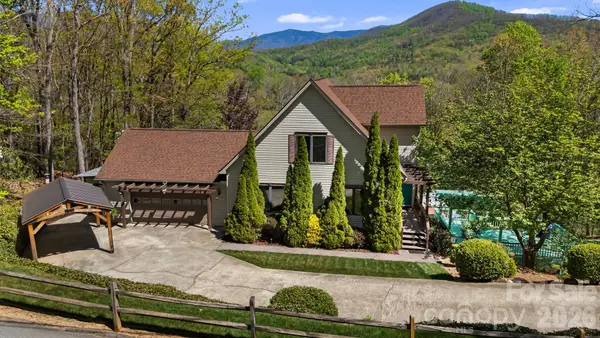 144 Hilltop Road, Black Mountain, NC 28711