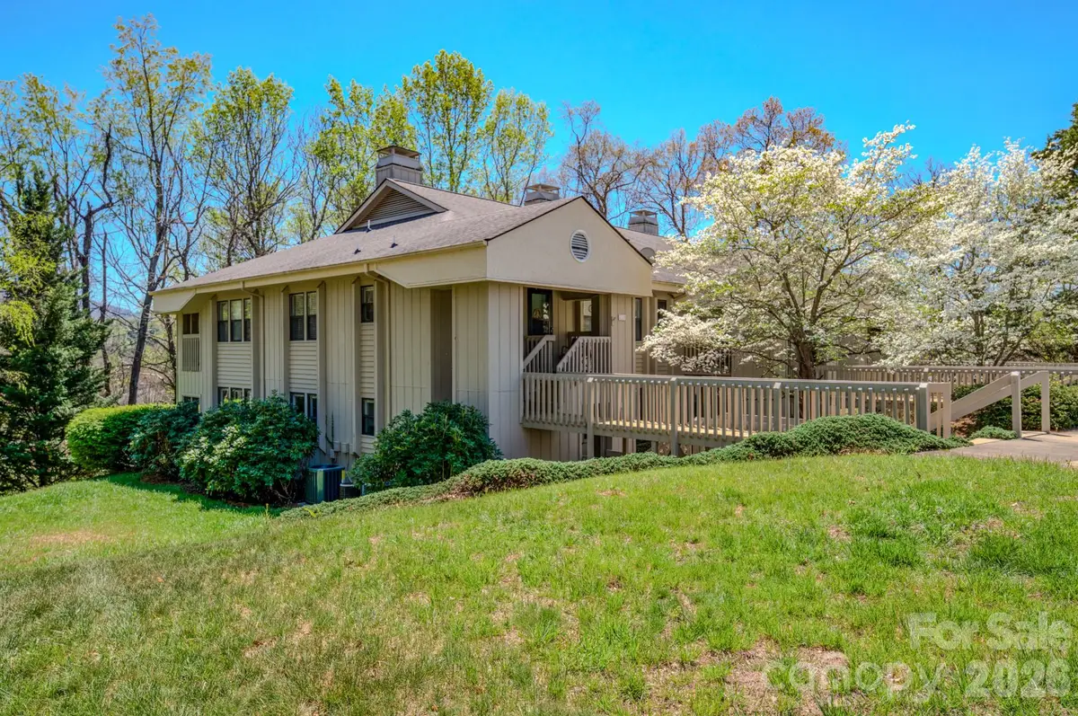 901 Abbey Circle, Asheville, NC 28805 - #1