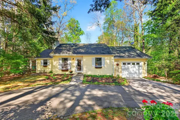 715 Laurel Avenue, Black Mountain, NC 28711