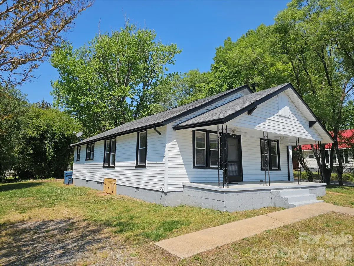 406 26th Street Sw, Hickory, NC 28602 - #1