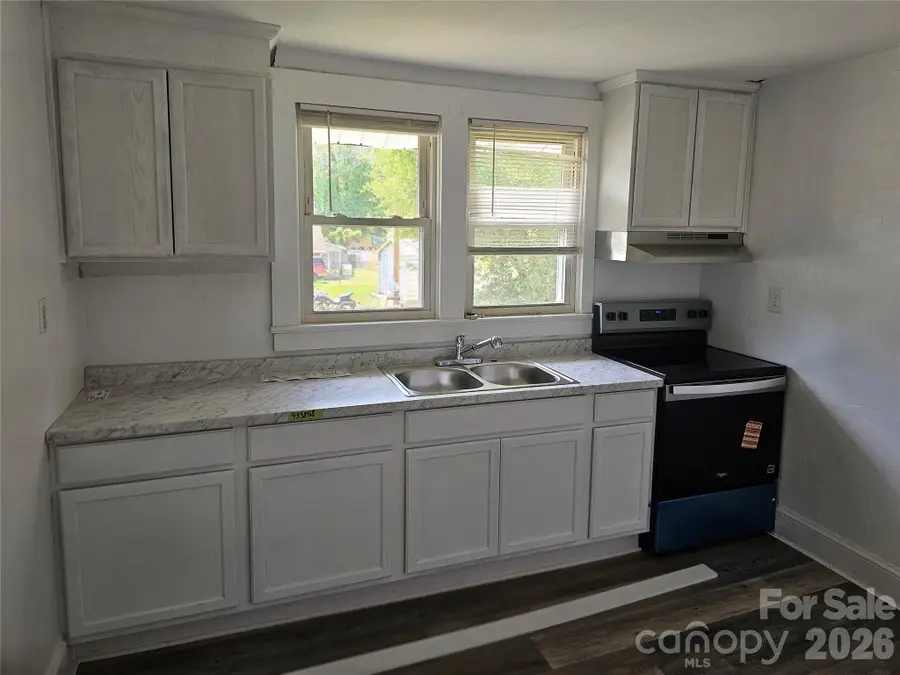 406 26th Street Sw, Hickory, NC 28602 - #3