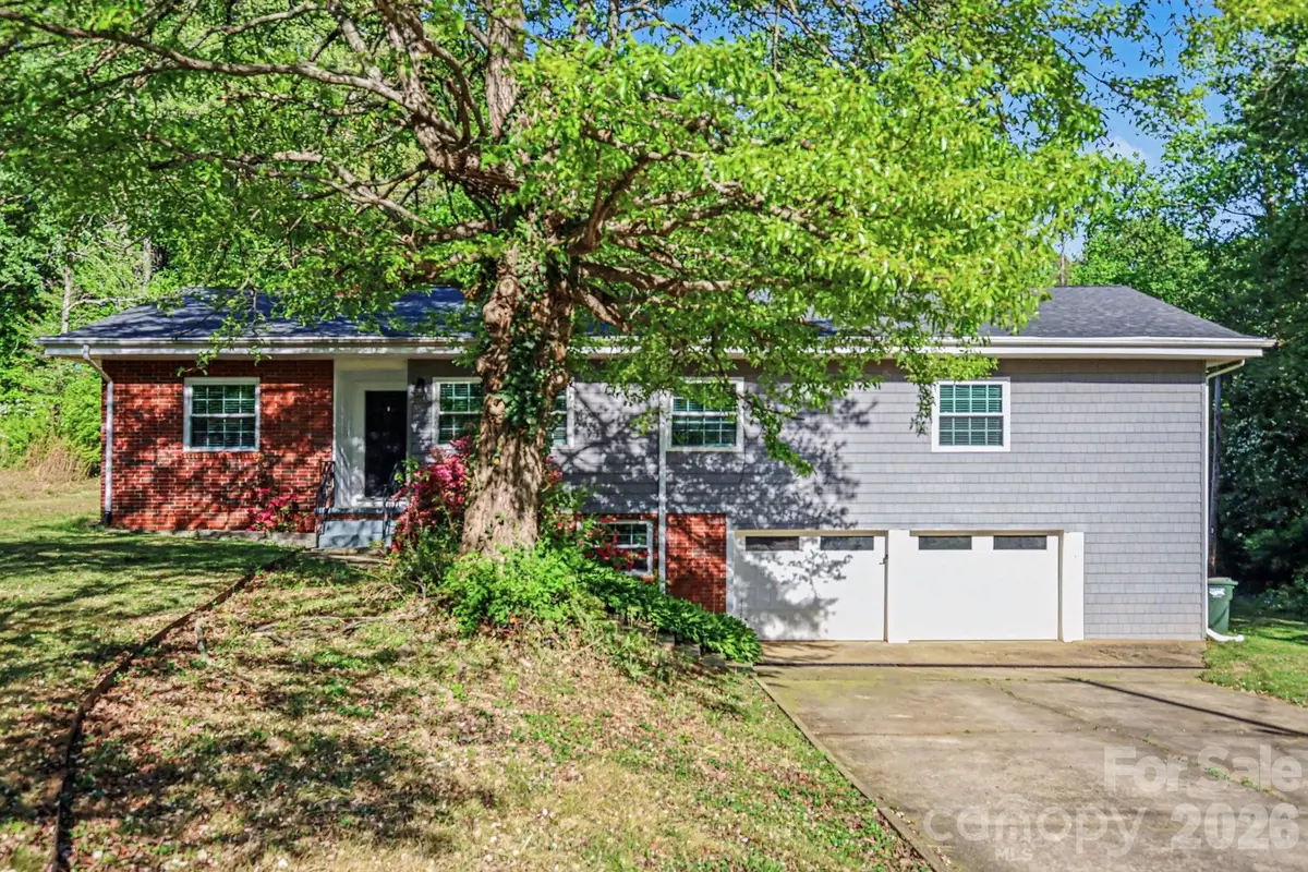 2330 18th Street Ne, Hickory, NC 28601 - #1