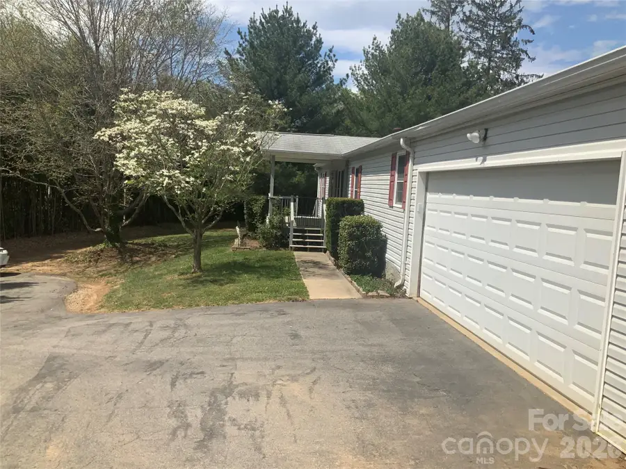 47 Eve Drive, Asheville, NC 28806 - #2