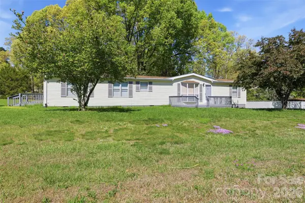 1235 Cheyenne Oaks Drive, Claremont, NC 28610