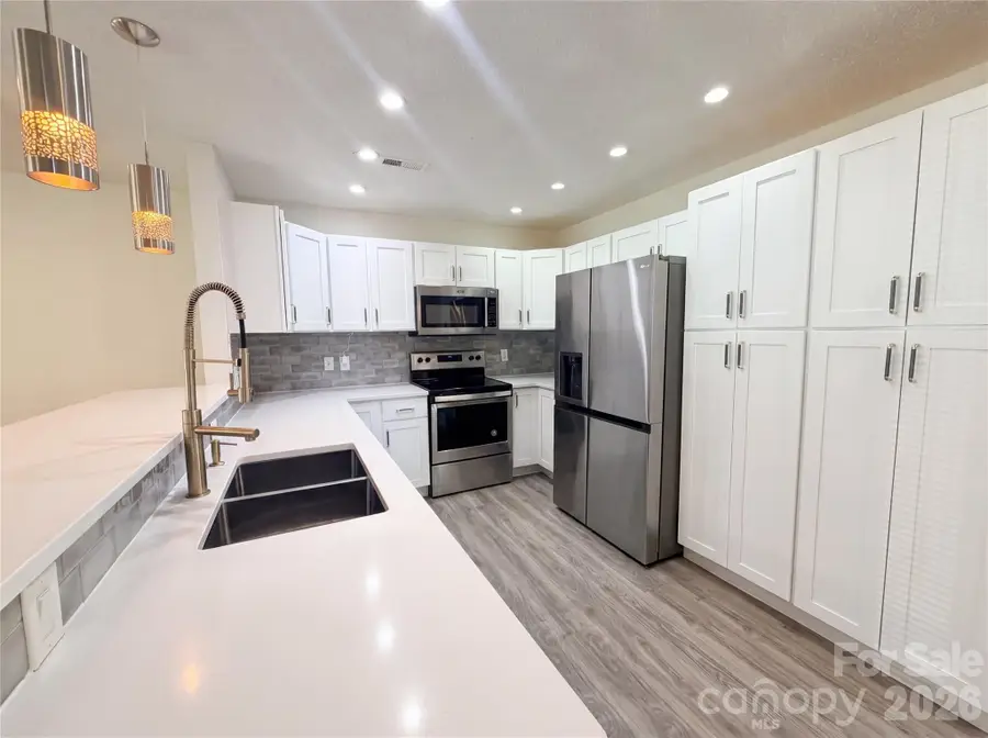 6032 Briggs Drive, Charlotte, NC 28269 - #2