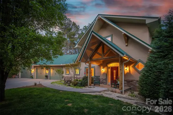 2224 W Paradise Harbor Drive, Connelly Springs, NC 28612