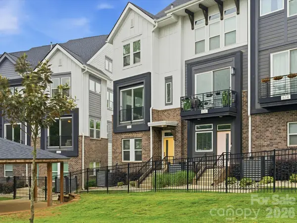606 W End Drive, Charlotte, NC 28208