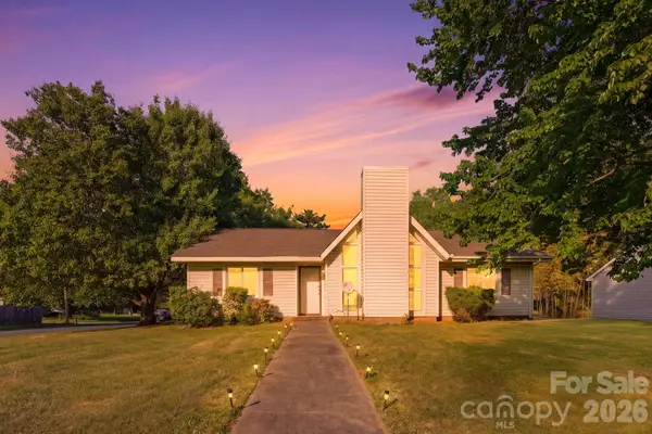 25300 Dion Avenue, Charlotte, NC 28212