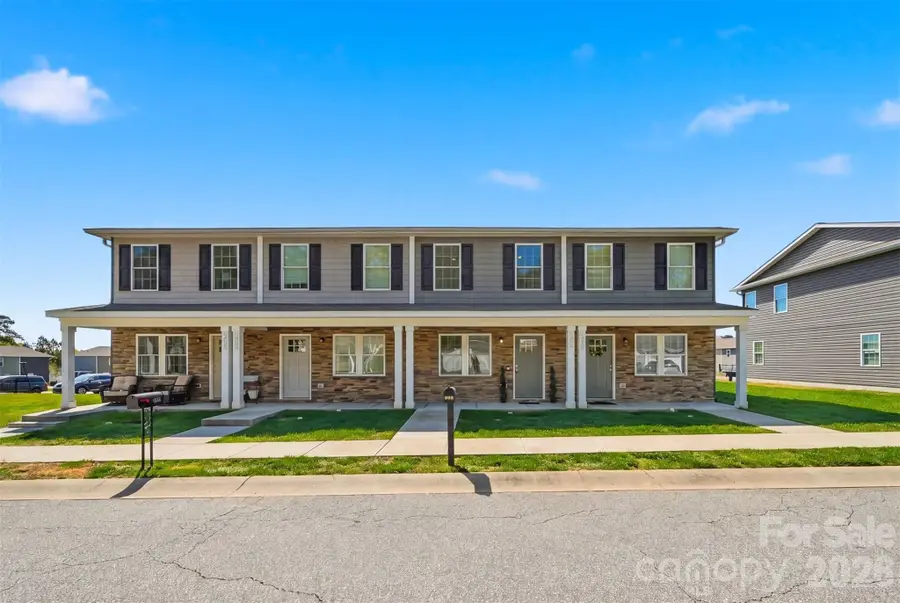 3953 Newhall Drive Nw, Hickory, NC 28601 - #3