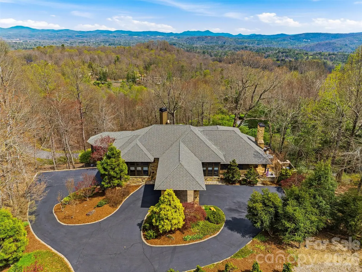 1000 Mcfarlane Way, Hendersonville, NC 28739 - #1