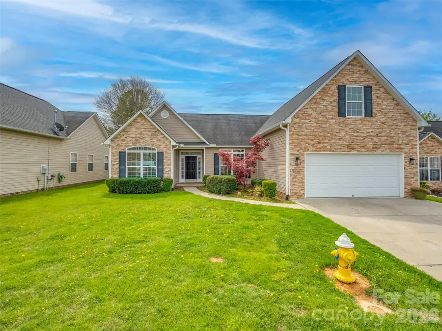 33 W Hiawassee Road, Fletcher, NC 28732 - #3