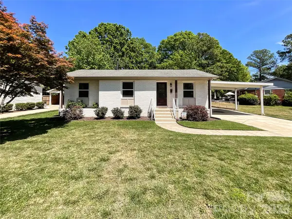 3827 Topsfield Road, Charlotte, NC 28211