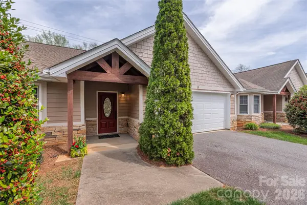 8 Kaylor Drive, Arden, NC 28704