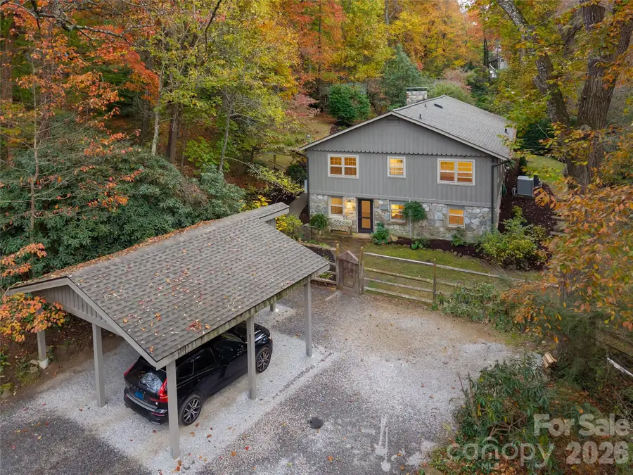 15 Meadow Lane, Fairview, NC 28730 - #3