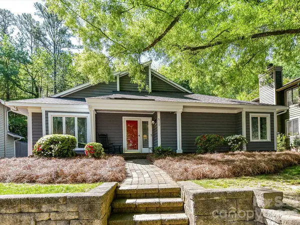 6712 Paces Ferry Lane, Charlotte, NC 28226
