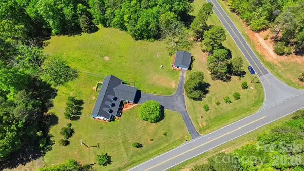 286 Battleground Road, Grover, NC 28073