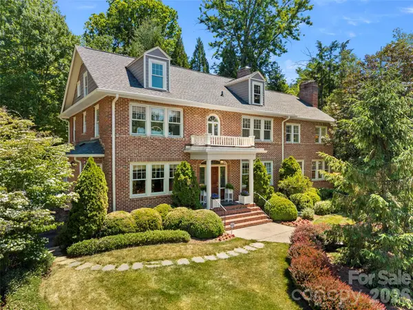 19 Blackwood Road, Asheville, NC 28804